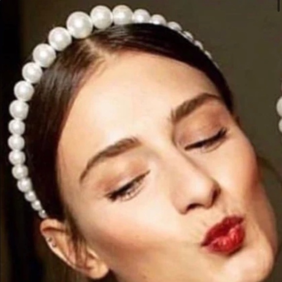 Pearl hairband. Simple and elegant! NWOT - Picture 3 of 3